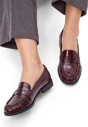 Tamaris, 1-24251-47 568 - Loafers - merlot patent