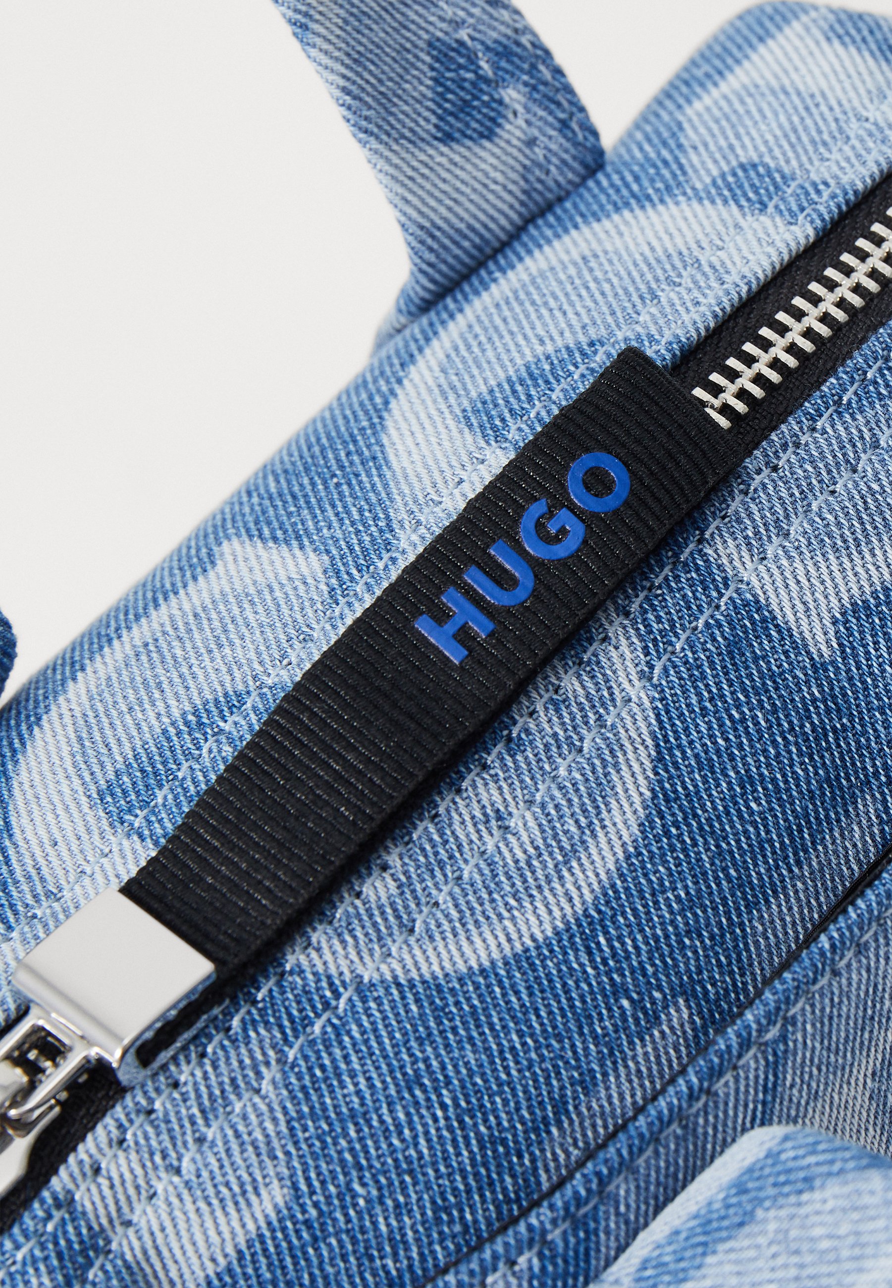 【HUGO BOSS】HUGO BLUE Roselyn Duffle ショルダーバッグ ロゴ HUGO Roselyn Cross Body Bag in Blue | Lyst