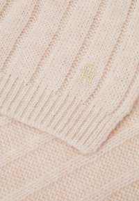 Tommy Hilfiger TIMELESS  - Scarf - cashmere creme