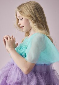 Next TIERED SPARKLE - REGULAR FIT - Koktélruha / Partiruha - purple blue