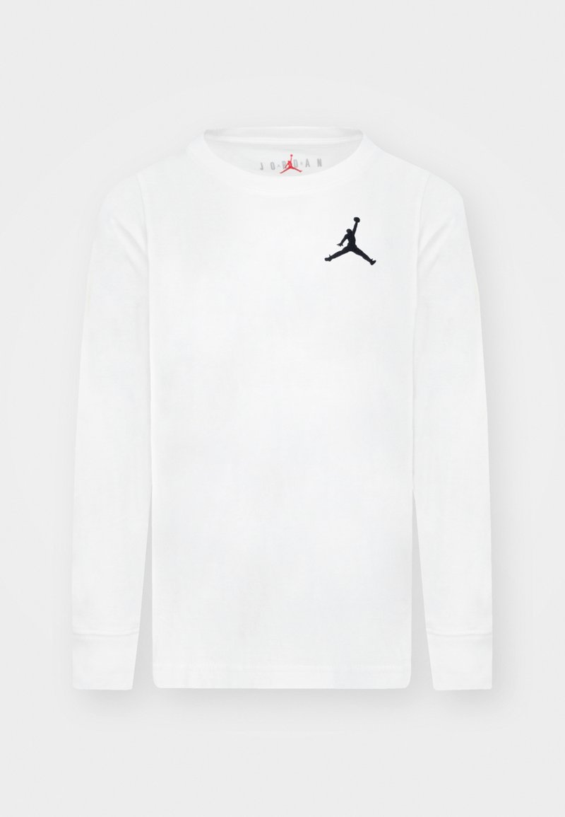 Weißes langärmliges Hemd aus Baumwolle mit einem schwarzen Jumpman-Logo auf der linken Brust und einem runden Halsausschnitt. Flach genähte Bündchen.