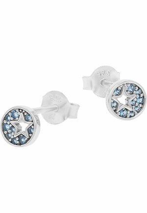 Pendientes de botón de plata con recortes en forma de estrella rodeados de pequeñas gemas azules, marcados con 925 para plata de ley.