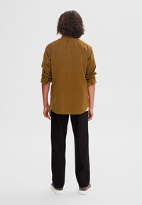 Selected Homme SLHREGOWEN SHIRT - Ing - butternut