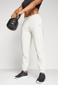 Reebok FRENCH TERRY - Tepláky - chamel