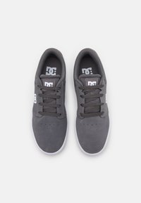 DC Shoes CRISIS 2 - Sapatilha de treino - dark grey/white