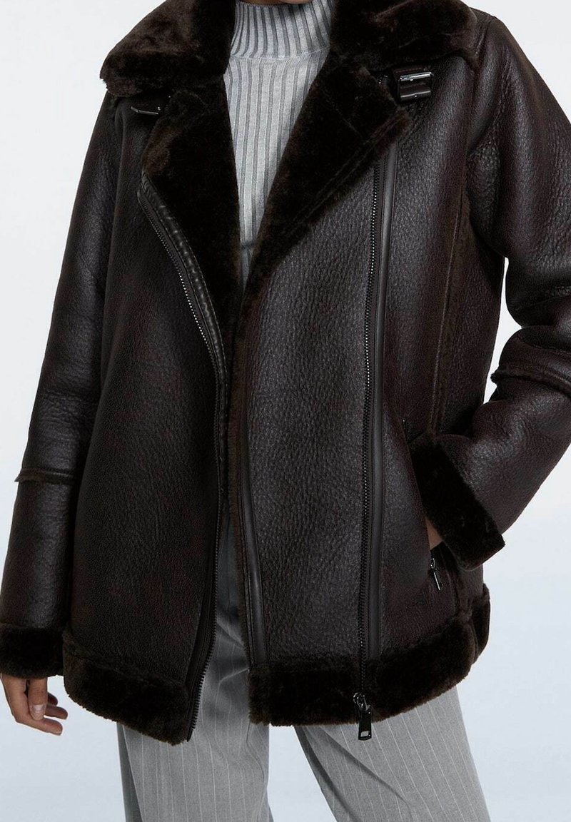 Stradivarius Giacca in similpelle - brown