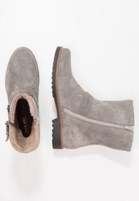 Pier One Botines camperos - grey
