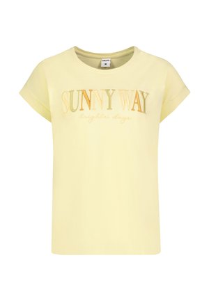 Hellgelbes T-Shirt mit kurzen Ärmeln und Rundhalsausschnitt mit dem bestickten Text "SUNNY WAY brighter days" in Gelb- und Orangetönen.