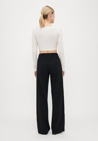 Vero Moda Tall VMBERLIN WIDE PANEL - Hlače - black