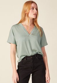 BONOBO Jeans MIT KURZEN ÄRMELN - Bluse - vert
