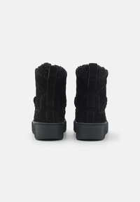 lacet tommy hilfiger