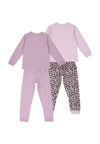 Två set barnpyjamas: en i ljuslila med vita prickar, den andra i ljuslila med ett svart leopardskinnmönster.