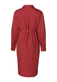 Rotes, langärmliges Kleid mit einem Kragen, elastischem Taillendetail und Falten am Rücken. Hergestellt aus einem leichten, glatten Stoff.