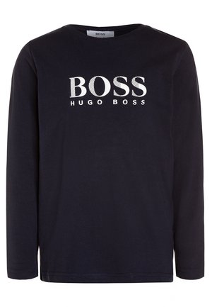 Chemise noire à manches longues avec col rond et logo blanc "BOSS HUGO BOSS" centré sur la poitrine.