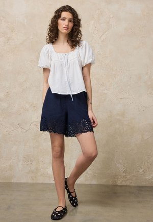 Next, REGULAR FIT - CROCHET TRIM SHORTS . - Šortky - navy