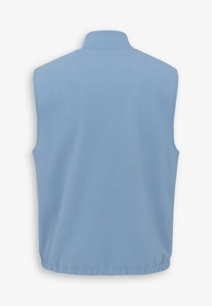 Ärmellose, hellblaue Fleece-Weste mit hohem Kragen, glatter Textur und abgerundetem Saum. Keine sichtbaren Beschläge oder Muster.