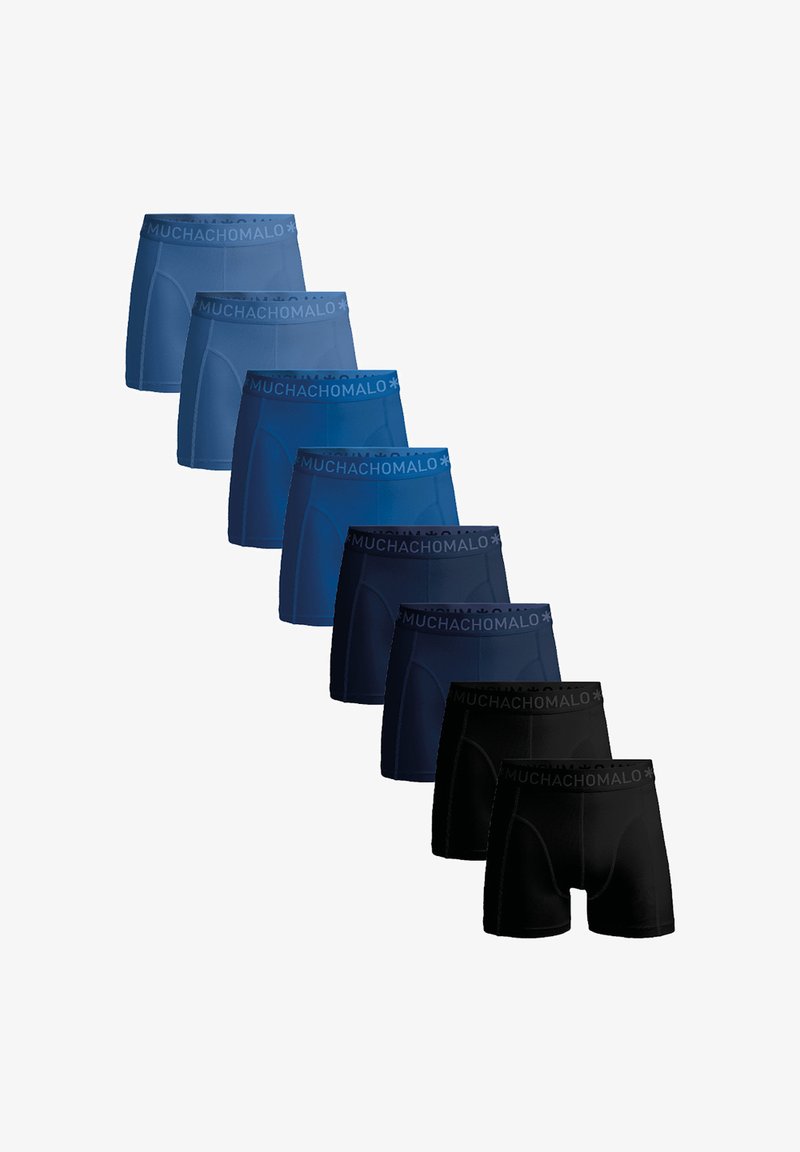 Férfi boxernadrág nyolcas csomagban, különböző árnyalatú kék és fekete színekben, sima anyaggal és "MUCHACHOMALO" feliratos elasztikus derékrésszel.