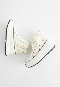 Next EXTRA CHUNKY - REGULAR FIT - Vysoké tenisky - heart embroidered neutral
