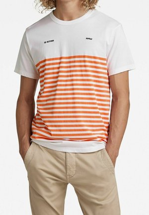 T-shirt print - multi-coloured