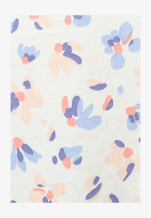 Tejido floral en colores pastel: rosa, azul y blanco. Presenta formas de flores abstractas y pequeños pétalos, con una apariencia suave y texturizada.