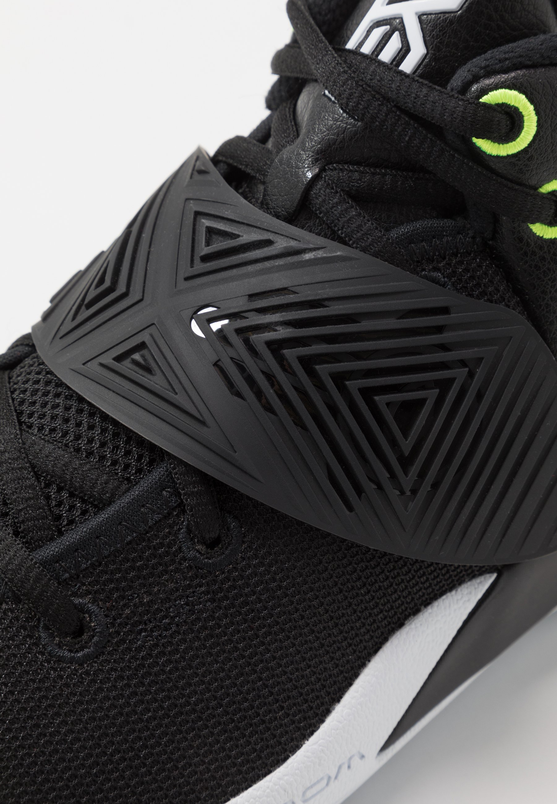Nike Performance KYRIE FLYTRAP III Basketballsko black Nike Performance KYRIE FLYTRAP III Basketballsko black