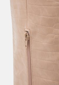 Jeffrey Campbell ARSEN - Botas - nude