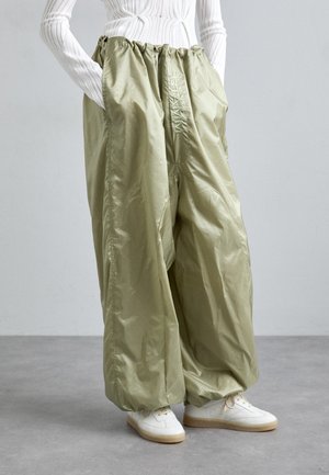 STAMM YOUNG PANT - Trousers - green