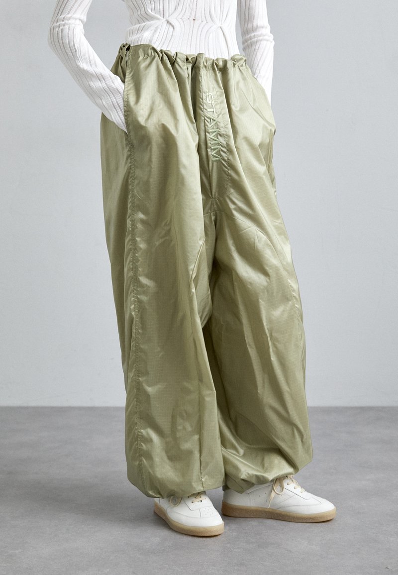 STAMM YOUNG PANT - Trousers - green