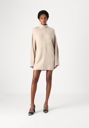 SIMONE - Sweter
