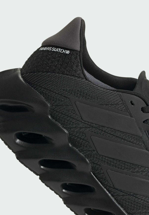 SWITCH FWD 2.0 - Road running shoes4