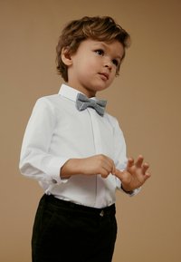 Next LONG SLEEVE AND BOW TIE SET - Skjorta - white