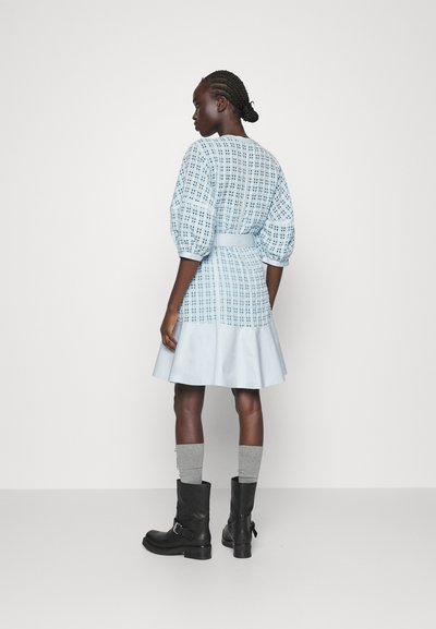 3.1 Phillip Lim TAFFETA CHECK PUFF - Φόρεμα ημέρας - sky blue