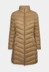 Brun isolerad pufferjacka med hög krage, vertikal zigzag-sömnad, dragkedja och två sidofickor. Mjuk textur och knä-längd.