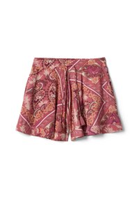Pantalones cortos rosas con estampados florales y de paisley, con cinturón delantero de lazo con borlas y tela suelta y fluida.