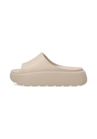 Beige slidesandal med en rund åben tå-design, lavet af glat materiale. Har en tyk platformssål med en tekstureret bund for godt greb.