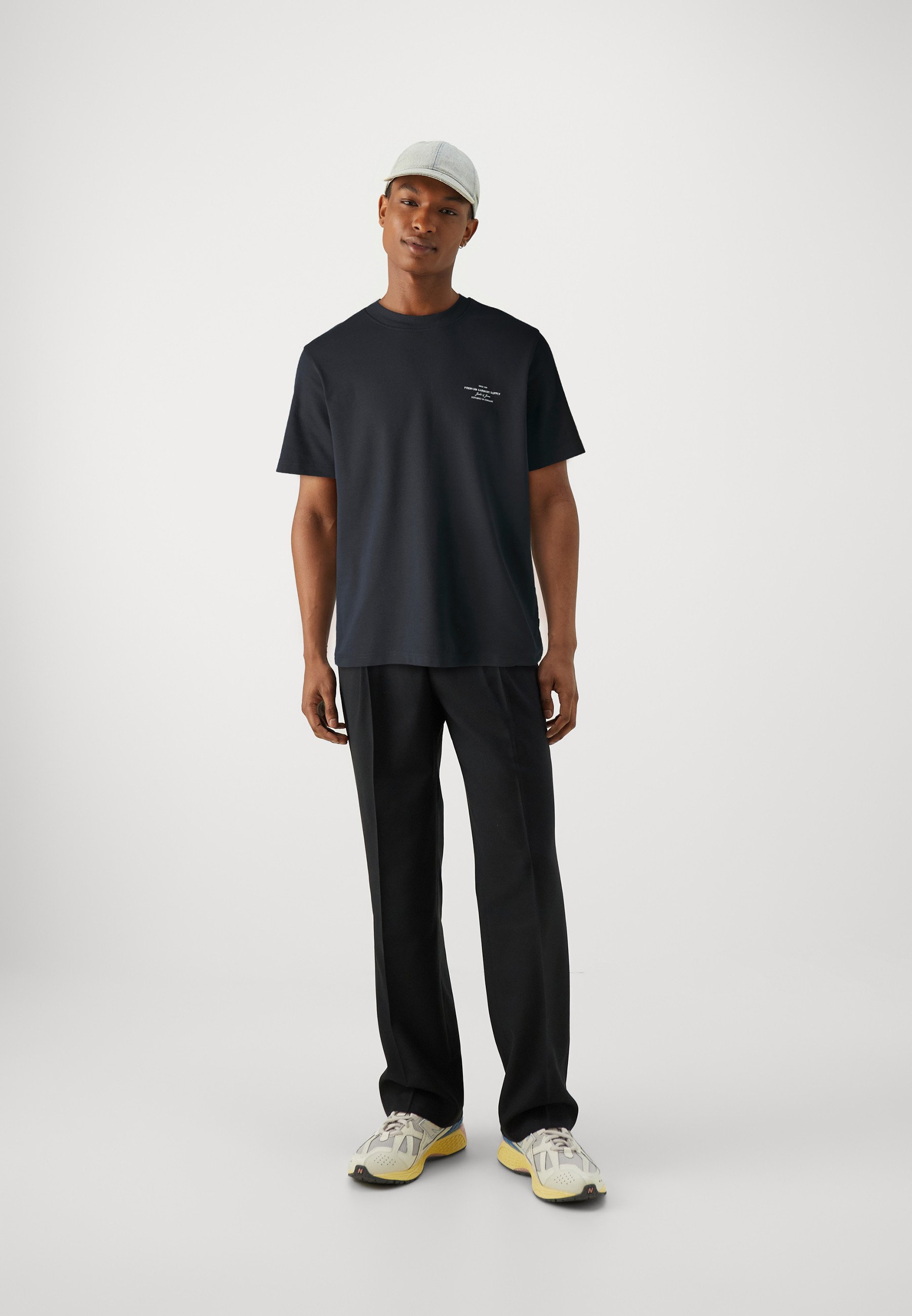 Eytys｜HOODIES/SWEATS (Eurotrash (A380002)) EYTYS Eurotrash Hoodie | Black | FARFETCH