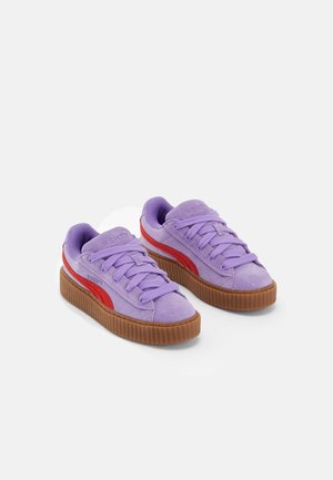 Sneakers - lilac