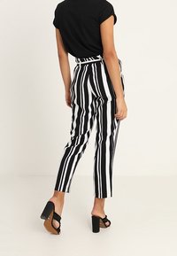 Miss Selfridge Kalhoty - black