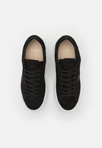 Nubikk VINCE TORA - Tossud - black