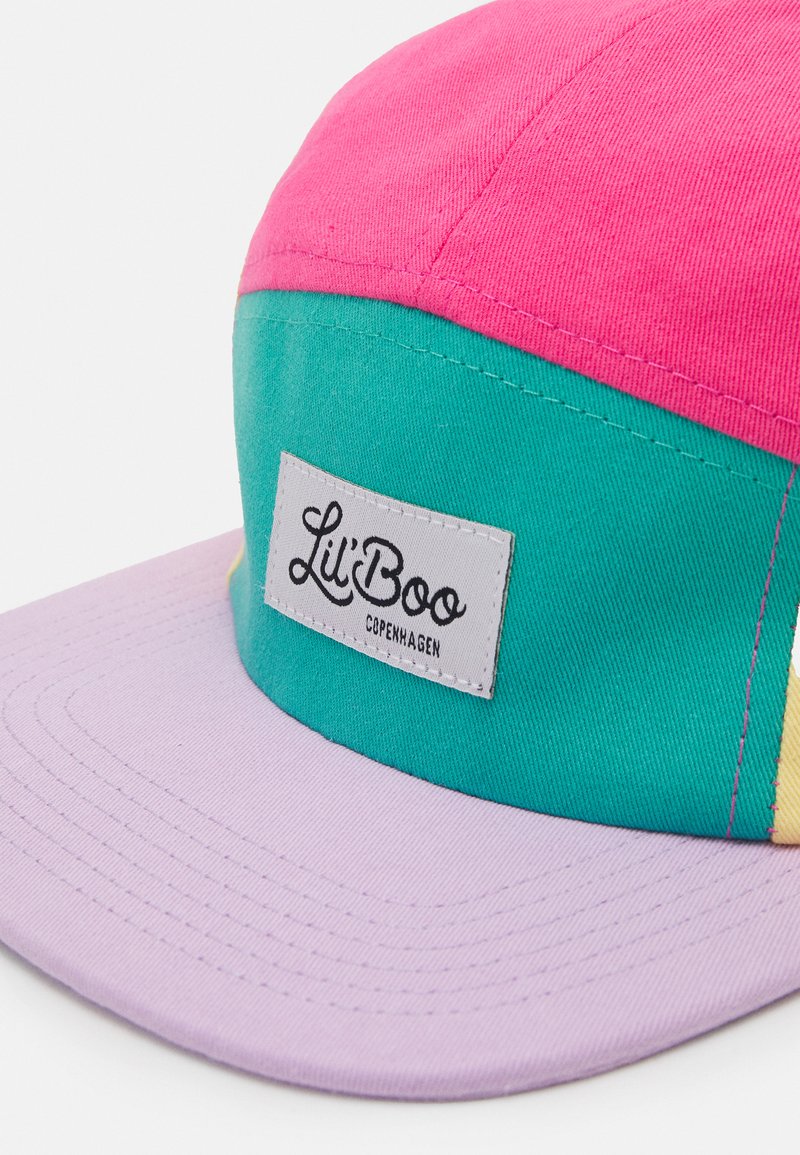 Casquette trucker 5 panneaux avec patch interchangeable