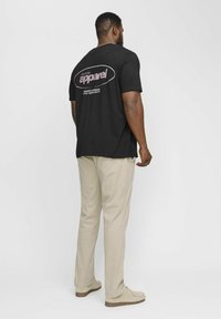 Jack & Jones JPSTMARCO JJDAVE LC NOOS PLS - Chino - crockery