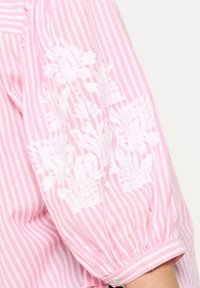 LolaLiza EMBROIDERY - Button-down blouse - coral pink