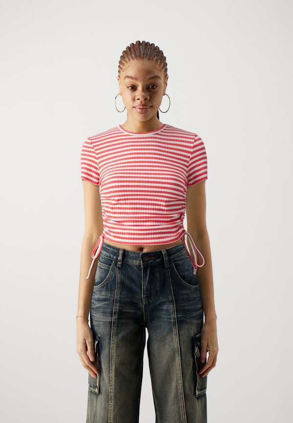 ONLWENDY RUCHING - Print T-shirt