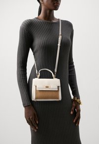 Call it Spring BULLETPROOF - Sac à main - natural