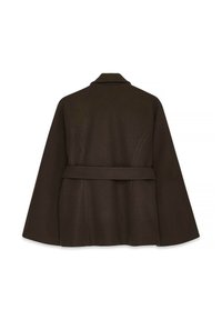 Hnedý, strihaný kabát s golierom, širokými rukávmi a opaskom v páse. Rovnomerná textúra s prešívaním na chrbte.