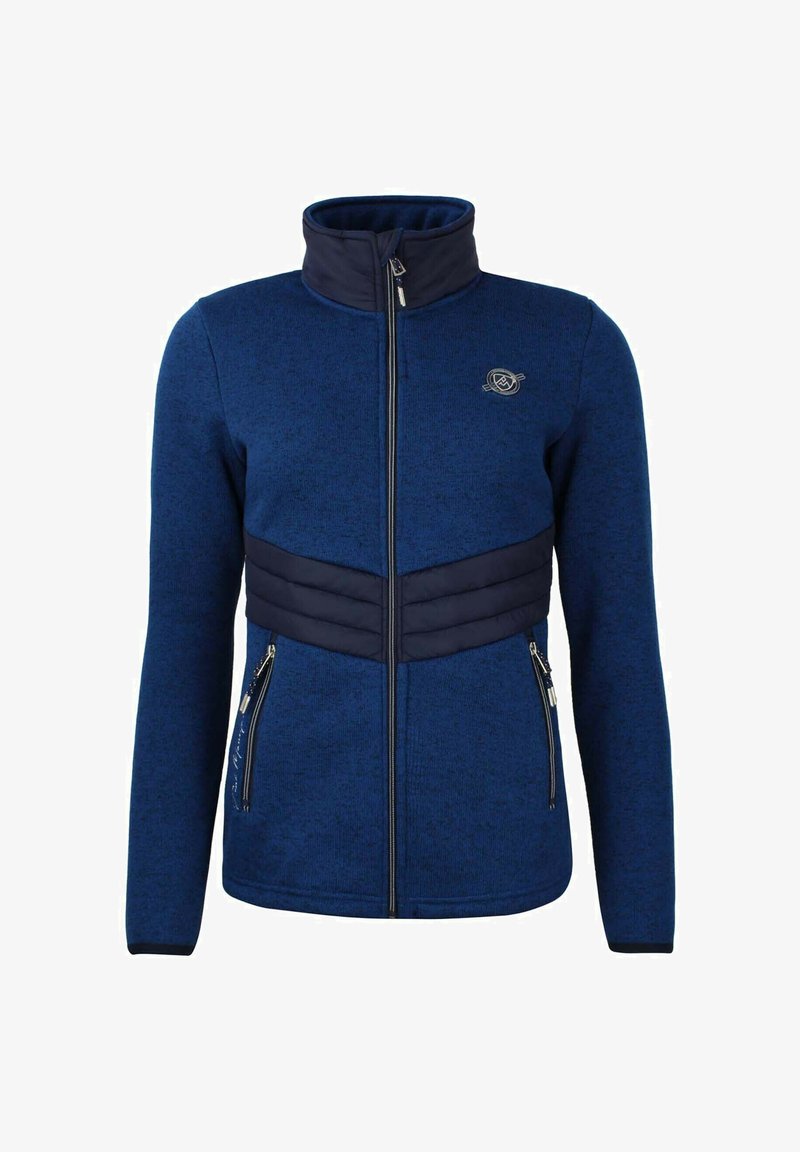 Marineblauwe fleece jas met een hoge kraag, ritssluiting en gewatteerd borstpaneel. Voorzien van zijzakken met zilverkleurige hardware en logo-detail.