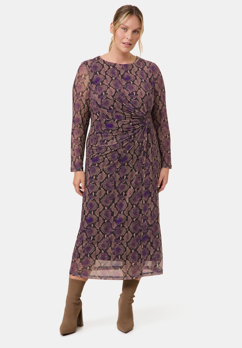 Samoon MIDI MIT SEITLICHER DRAPIERUNG - Freizeitkleid - caramel gemustert