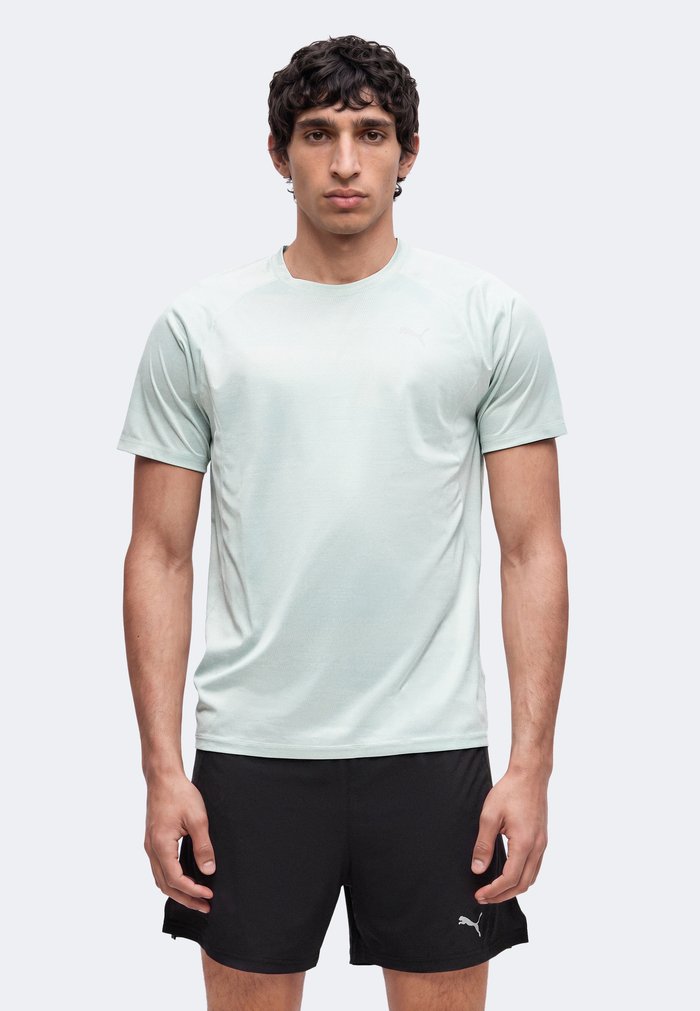 PUMA RUN VELOCITY TEE - Sports T-shirt - créme de mint
