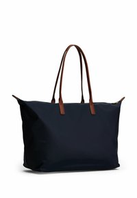 Borsa a tracolla in nylon blu navy con manici in pelle marrone, forma rettangolare grande, superficie liscia e chiusura con zip nella parte superiore.