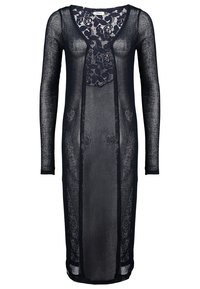 Lång, marinblå spetsklänning med långa ärmar, djup V-ringning och ett strukturerat mönster. Har en genomskinlig, lätt tyg och rak silhuett.